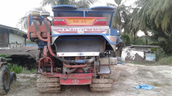 ขายรถเกี่ยวข้าวศักดิ์พัฒนา BIG37 GH45 อุ้ม เครื่องJO8Cเทอโบว์ สวยพร้อมใช้งาน ขายรถเกี่ยวข้าวศักดิ์พัฒนา BIG37 GH45 อุ้ม เครื่องJO8Cเทอโบว์ สวยพร้อมใช้งาน