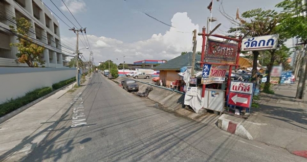 ขายที่ดินในซอยพระราม 2 ที่ 44 เนื้อที่ 3 ไร่กว่า แบ่งครึ่งขายได้