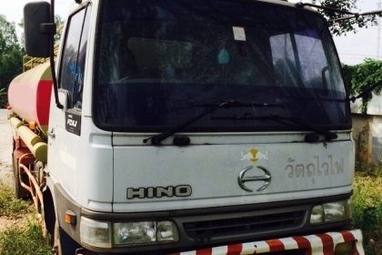 หกล้อ ฮีโน่ FC 4J145ปี41บรรทุกถังน้ำมัน 7,000ลิต อุปกรณ์ครบ สภาพดีสวยบางเดิมพร้อมใช้ (เหมาะเอาไปทำเป็นรถบรรทุกน้ำ) ทะเบียนพร้อมโอน