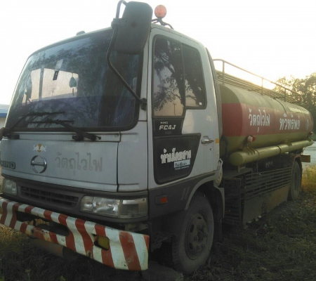 หกล้อ ฮีโน่ FC 4J145ปี41บรรทุกถังน้ำมัน 7,000ลิต อุปกรณ์ครบ สภาพดีสวยบางเดิมพร้อมใช้ (เหมาะเอาไปทำเป็นรถบรรทุกน้ำ) ทะเบียนพร้อมโอน