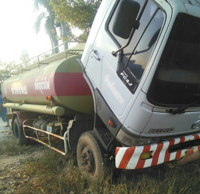 หกล้อ ฮีโน่ FC 4J145ปี41บรรทุกถังน้ำมัน 7,000ลิต อุปกรณ์ครบ สภาพดีสวยบางเดิมพร้อมใช้ (เหมาะเอาไปทำเป็นรถบรรทุกน้ำ) ทะเบียนพร้อมโอน