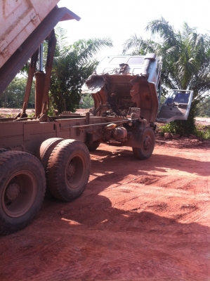 ขายรถบรรทุก 6 ล้อดัมพ์ ISUZU ROCKY 210 แรงม้าเกียร์ฟูลเลอร์ ราคา 680000