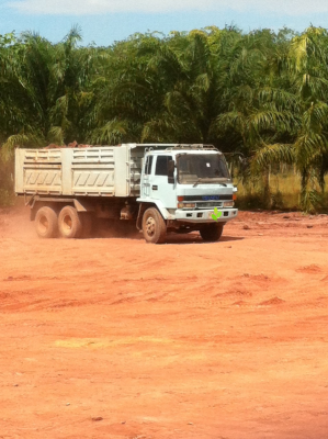 ขายรถบรรทุก 6 ล้อดัมพ์ ISUZU ROCKY 210 แรงม้าเกียร์ฟูลเลอร์ ราคา 680000