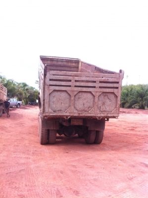 ขายรถบรรทุก 6 ล้อดัมพ์ ISUZU ROCKY 210 แรงม้าเกียร์ฟูลเลอร์ ราคา 680000