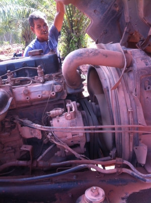 ขายรถบรรทุก 6 ล้อดัมพ์ ISUZU ROCKY 210 แรงม้าเกียร์ฟูลเลอร์ ราคา 680000