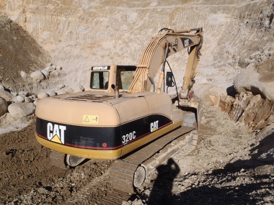 Cat 320C ‪#&lrm;FBA05222‬ รถอยู่ต่างประเทศนะคะ  สนใจนำเข้าราคาไม่แพง สอบถามรายละเอียดการนำเข้าได้ค่ะ ใหม่ 061-4194022