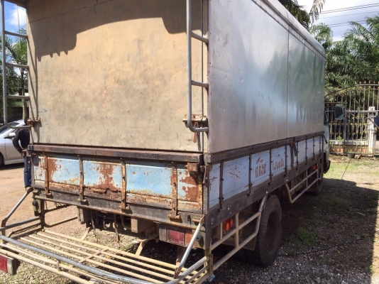 ขายหกล้อตู้บรรทุก 110 ขายหกล้อตู้บรรทุก 110