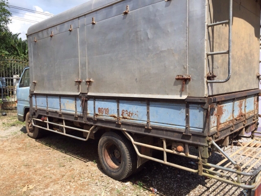 ขายหกล้อตู้บรรทุก 110 ขายหกล้อตู้บรรทุก 110