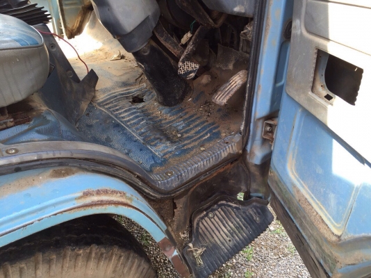 ขายหกล้อตู้บรรทุก 110 ขายหกล้อตู้บรรทุก 110