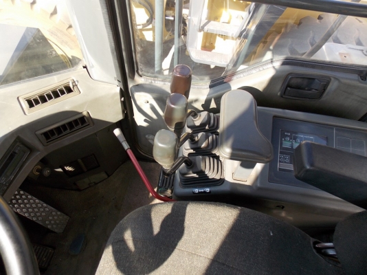 มาถึงใหม่อีกแล้ว รถตักแบบงาคีบ KOMATSU WA400-3E