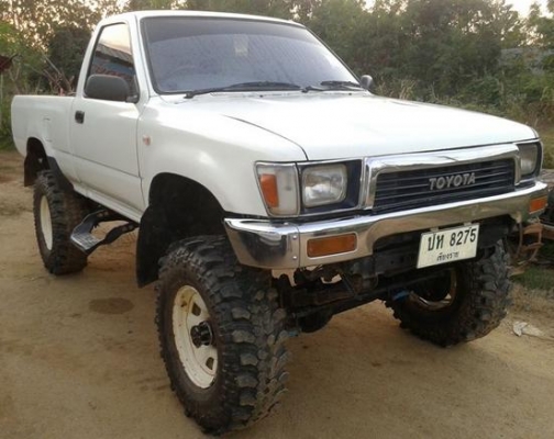 ขายTOYOTA LN80 วางคานLN106 เครื่อง1kz เครื่องดี เกียร์4x4ใช้งานได้ปกติ p.power