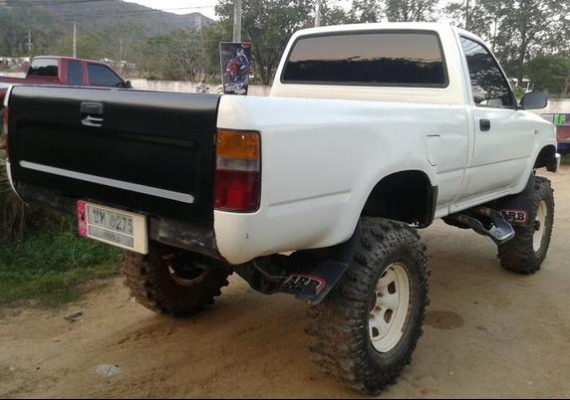 ขายTOYOTA LN80 วางคานLN106 เครื่อง1kz เครื่องดี เกียร์4x4ใช้งานได้ปกติ p.power ขายTOYOTA LN80 วางคานLN106 เครื่อง1kz เครื่องดี เกียร์4x4ใช้งานได้ปกติ p.power