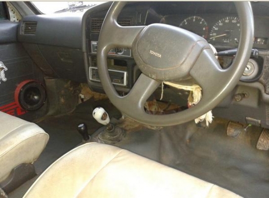 ขายTOYOTA LN80 วางคานLN106 เครื่อง1kz เครื่องดี เกียร์4x4ใช้งานได้ปกติ p.power ขายTOYOTA LN80 วางคานLN106 เครื่อง1kz เครื่องดี เกียร์4x4ใช้งานได้ปกติ p.power