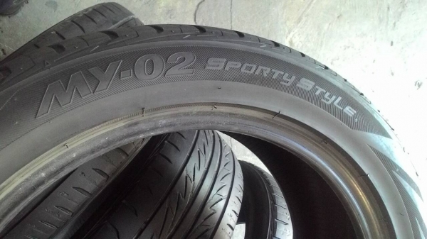 215/50R17 BRIDGESTONE My-02 ชุด 4 เส้น  tel.081-427-3941 ไลน์ไอดี autobot107