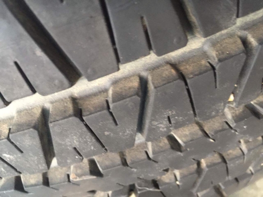 ขายล้อวีโก้ขอบ15 ชุดละ 7,500 บาท  ราคาสุดคุ้ม