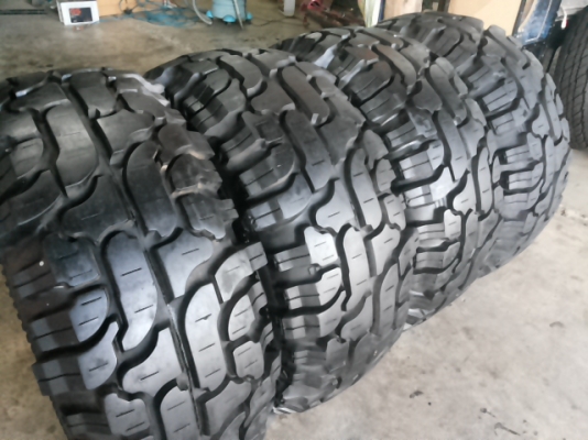 ยางmud 33"Superswamper  intercoTSL รุ่น Thornbird made in usa. มือ2  สภาพ90 ดอกลึก คม สวยๆ