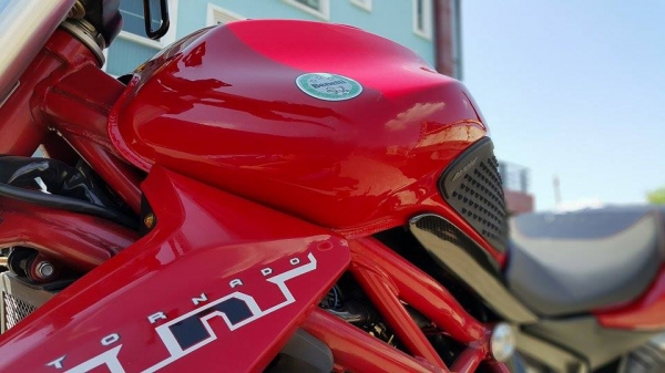 Benelli TNT300 2015 รถสวย ใหม่กริ๊บไม่มีที่ติ วิ่งน้อยมาก แต่งเทพล้นคัน ราคาถูกกว่ารถเดิมๆ ต่อรองได้