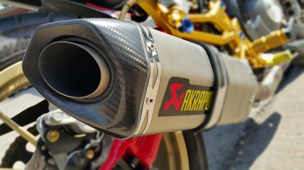 Benelli TNT300 2015 รถสวย ใหม่กริ๊บไม่มีที่ติ วิ่งน้อยมาก แต่งเทพล้นคัน ราคาถูกกว่ารถเดิมๆ ต่อรองได้