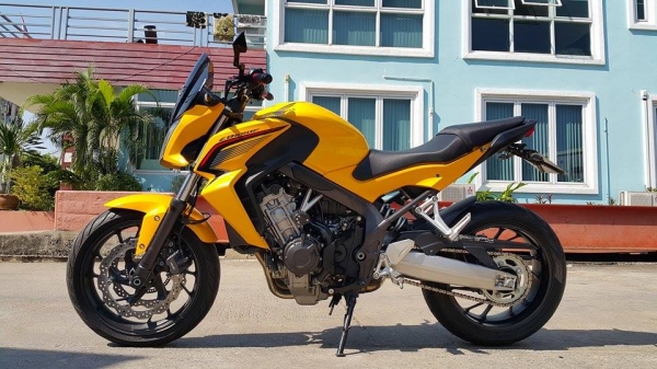 CB650f 2014 วิ่งน้อย แต่งเต็มลำ ทะเบียนเลขสวย คู่มือประกันครบ ไม่แพง ต่อรอได้จ้า