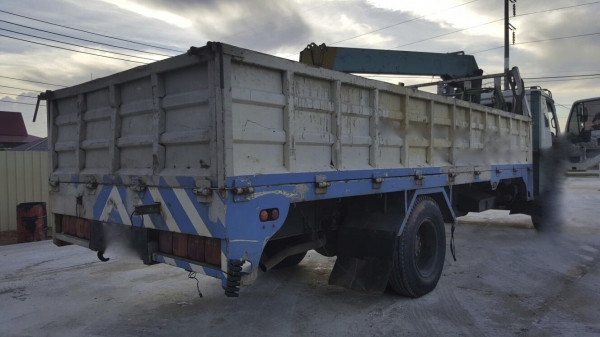 รถนิสสัน 6 ล้อ PKB211N / ติดเครน 5 ตัน. 220 แรงม้า. ปี 47. สนใจติดต่อ 081 - 6079515 รถนิสสัน 6 ล้อ PKB211N / ติดเครน 5 ตัน. 220 แรงม้า. ปี 47. สนใจติดต่อ 081 - 6079515