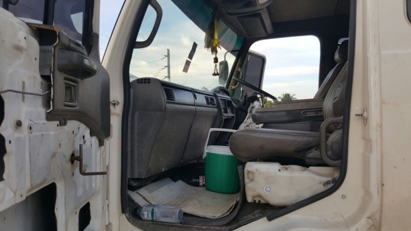 รถนิสสัน 6 ล้อ PKB211N / ติดเครน 5 ตัน. 220 แรงม้า. ปี 47. สนใจติดต่อ 081 - 6079515 รถนิสสัน 6 ล้อ PKB211N / ติดเครน 5 ตัน. 220 แรงม้า. ปี 47. สนใจติดต่อ 081 - 6079515