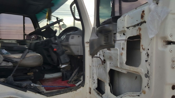 รถนิสสัน 6 ล้อ PKB211N / ติดเครน 5 ตัน. 220 แรงม้า. ปี 47. สนใจติดต่อ 081 - 6079515 รถนิสสัน 6 ล้อ PKB211N / ติดเครน 5 ตัน. 220 แรงม้า. ปี 47. สนใจติดต่อ 081 - 6079515