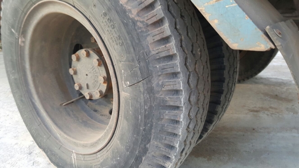 รถนิสสัน 6 ล้อ PKB211N / ติดเครน 5 ตัน. 220 แรงม้า. ปี 47. สนใจติดต่อ 081 - 6079515 รถนิสสัน 6 ล้อ PKB211N / ติดเครน 5 ตัน. 220 แรงม้า. ปี 47. สนใจติดต่อ 081 - 6079515