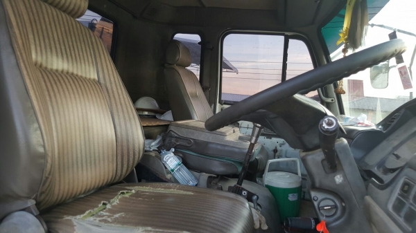 รถนิสสัน 6 ล้อ PKB211N / ติดเครน 5 ตัน. 220 แรงม้า. ปี 47. สนใจติดต่อ 081 - 6079515 รถนิสสัน 6 ล้อ PKB211N / ติดเครน 5 ตัน. 220 แรงม้า. ปี 47. สนใจติดต่อ 081 - 6079515