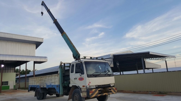 รถนิสสัน 6 ล้อ PKB211N / ติดเครน 5 ตัน. 220 แรงม้า. ปี 47. สนใจติดต่อ 081 - 6079515 รถนิสสัน 6 ล้อ PKB211N / ติดเครน 5 ตัน. 220 แรงม้า. ปี 47. สนใจติดต่อ 081 - 6079515