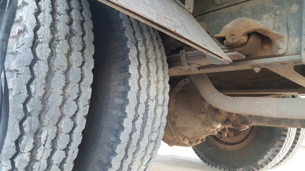 รถนิสสัน 6 ล้อ PKB211N / ติดเครน 5 ตัน. 220 แรงม้า. ปี 47. สนใจติดต่อ 081 - 6079515 รถนิสสัน 6 ล้อ PKB211N / ติดเครน 5 ตัน. 220 แรงม้า. ปี 47. สนใจติดต่อ 081 - 6079515