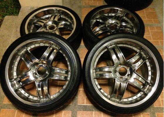 ล้อVIP ขอบ 20 สภาพสวย ไม่เคยซ่อม พร้อมยาง 245 35 20 ปี13 ราคาไม่แพง