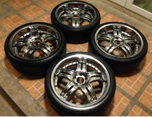 ล้อVIP ขอบ 20 สภาพสวย ไม่เคยซ่อม พร้อมยาง 245 35 20 ปี13 ราคาไม่แพง