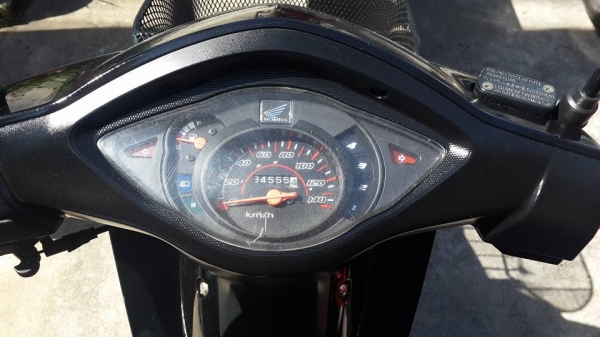 ขายฮอนด้าเวฟ 100,110,125,125i เริ่มต้น 13,500 บ.