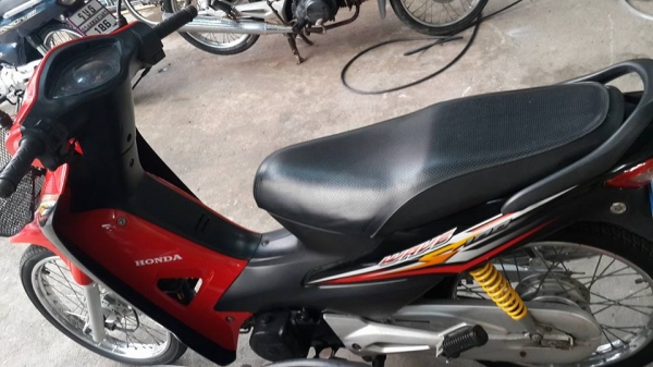 ขายฮอนด้าเวฟ 100,110,125,125i เริ่มต้น 13,500 บ.