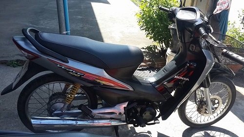 ขายฮอนด้าเวฟ 100,110,125,125i เริ่มต้น 13,500 บ.