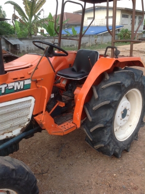 แทรกเตอร์คูโบต้า 26 แรง โฟวิล สภาพดีพร้อมใช้งาน