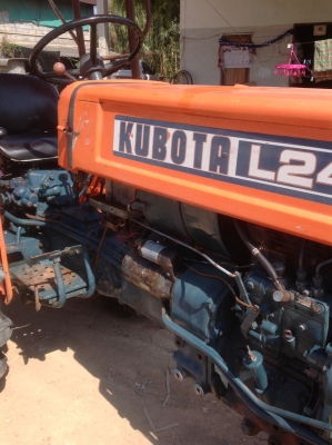 แทรกเตอร์คูโบต้า 24 แรง สภาพดีมากพร้อมใช้งาน มีผานหลัง