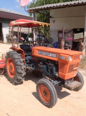 แทรกเตอร์คูโบต้า 24 แรง สภาพดีมากพร้อมใช้งาน มีผานหลัง