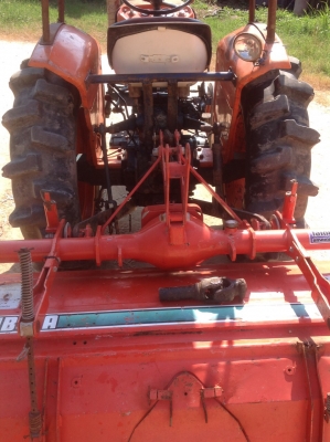 แทรกเตอร์คูโบต้า 24 แรง สภาพดีมากพร้อมใช้งาน มีผานหลัง