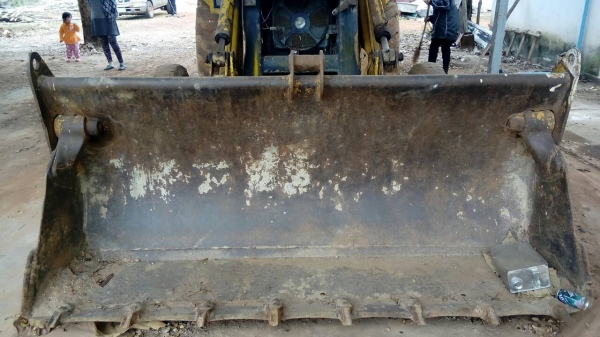 ขายjcm ตักหน้าขุดหลัง