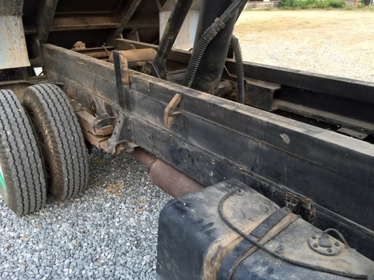 NPR 6 ล้อดั้ม เครื่อง 125 แรง ปี 2000 ยาว 4 เมตร ยางดี 6 เส้น ภายในสวย กะบะเหล็ก คัดซีสวย เครื่องแรง กำลังดี ขับดีมาก แอร์เย็น วิ่งทางไกลๆ สบาย พวงมาลัยเพาเวอร์ หัวไม่มีผุ สภาพพร้อมใช้งาน