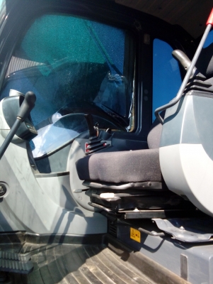 ขายรถเเบคโครKOBELCO-200YN12สภาพพร้อมใช่งานได้เอกสารคบสนใจติดต่อเจ๊อ้อย081-8021463-0616582035