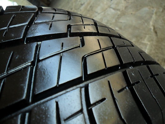 ยางกระบะขอบ15 บริดสโตน215-65-R15ลงพื้นปลายปี14 (4เส้น 4,200) ยางกระบะขอบ15 บริดสโตน215-65-R15ลงพื้นปลายปี14 (4เส้น 4,200)