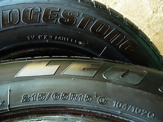 ยางกระบะขอบ15 บริดสโตน215-65-R15ลงพื้นปลายปี14 (4เส้น 4,200) ยางกระบะขอบ15 บริดสโตน215-65-R15ลงพื้นปลายปี14 (4เส้น 4,200)