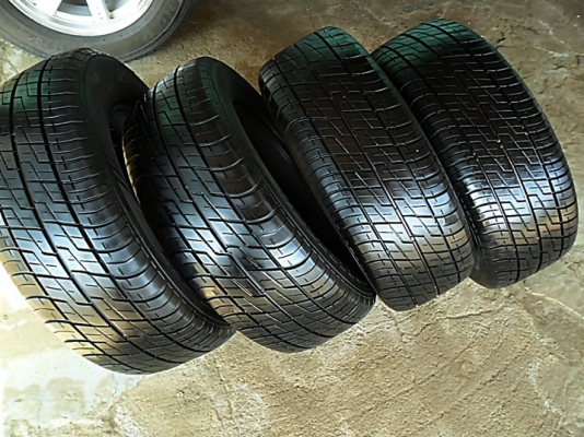 ยางกระบะขอบ15 บริดสโตน215-65-R15ลงพื้นปลายปี14 (4เส้น 4,200) ยางกระบะขอบ15 บริดสโตน215-65-R15ลงพื้นปลายปี14 (4เส้น 4,200)