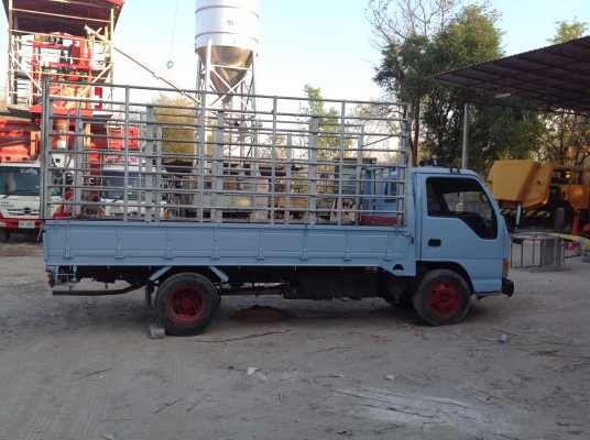 สด  ผ่อน  หกล้อ NKR 110 ลดราคาแบบขาดทุน 315000พร้อมโอน