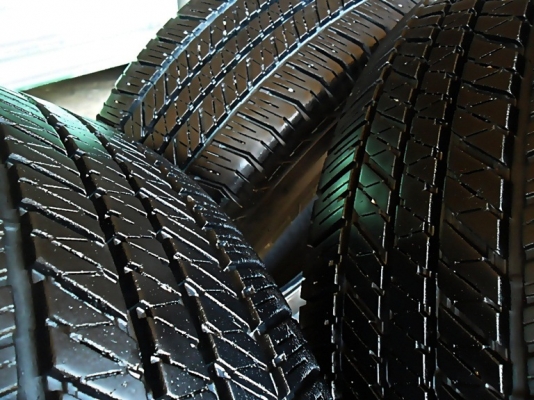 ยางกระบะสูง17 บริดสโตน265-65-R17ลงพื้นปี13 (4เส้น3,200) ยางกระบะสูง17 บริดสโตน265-65-R17ลงพื้นปี13 (4เส้น3,200)