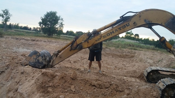 ปรับราคาด่วนครับ(มีวิดีโอ)โคมั่นสุ Pc60-2 เครื่องฟิตใหม่ทั้งระบบ ปั้มใหม่ยกลูก ตัวเดินแรง 320,000 ต่อรอง ปรับราคาด่วนครับ(มีวิดีโอ)โคมั่นสุ Pc60-2 เครื่องฟิตใหม่ทั้งระบบ ปั้มใหม่ยกลูก ตัวเดินแรง 320,000 ต่อรอง