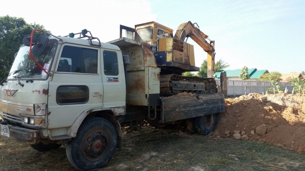 ปรับราคาด่วนครับ(มีวิดีโอ)โคมั่นสุ Pc60-2 เครื่องฟิตใหม่ทั้งระบบ ปั้มใหม่ยกลูก ตัวเดินแรง 320,000 ต่อรอง ปรับราคาด่วนครับ(มีวิดีโอ)โคมั่นสุ Pc60-2 เครื่องฟิตใหม่ทั้งระบบ ปั้มใหม่ยกลูก ตัวเดินแรง 320,000 ต่อรอง