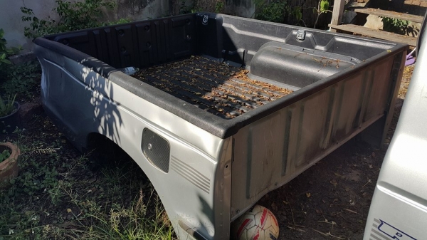 ขายหัวเก๋ง Ford open cab 2004 พร้อมลูกกะบะ ขายตามสภาพครับ 22000ครับ ขายหัวเก๋ง Ford open cab 2004 พร้อมลูกกะบะ ขายตามสภาพครับ 22000ครับ